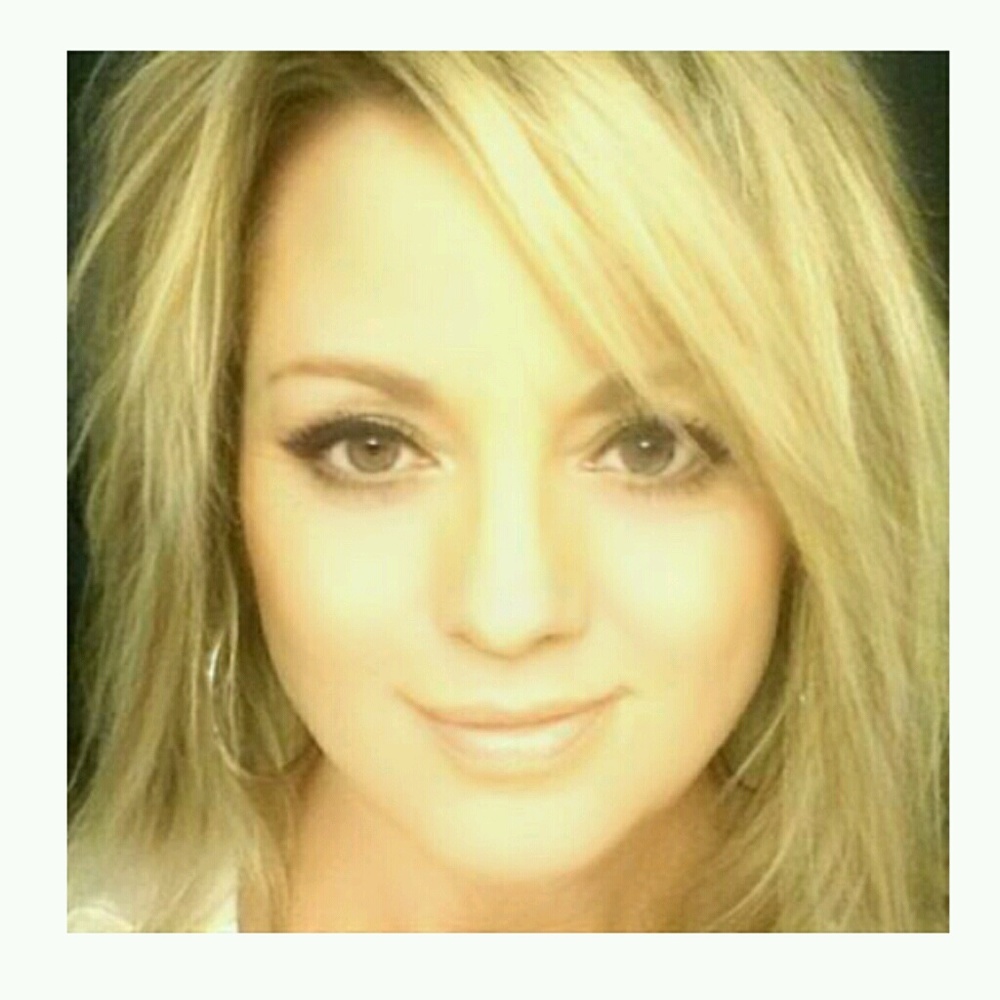 Meet your Posher, Kendra